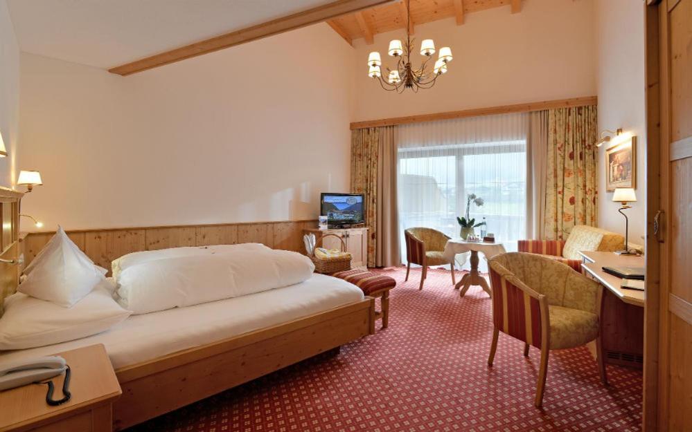 Hotel Edenlehen Майрхофен Экстерьер фото